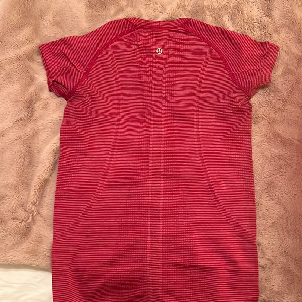 Lululemon swiftly tech top